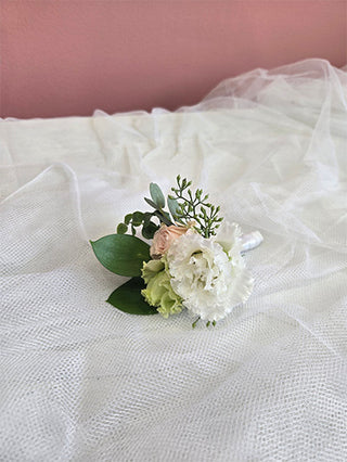 Grad boutonniere